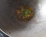 পেঁয়াজকলি ভাজা(peyajkoli bhaja recipe in Bengali) রেসিপির ধাপ 2 ছবি