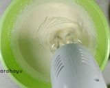 Foto langkah ke 2 dari resep Bolu ketan pandan kukus moist.