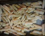A picture of step 2 of Chives oil fries.