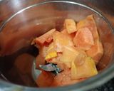 A picture of step 1 of Papaya Milkshake.
