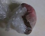 A picture of step 4 of Roast Beef and Cured Ham Temari Sushi.