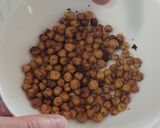 A picture of step 4 of Roasted chickpeas. Airfyer.
