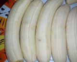 A picture of step 2 of Butter Brown Bananas in Ice cream, dessert.