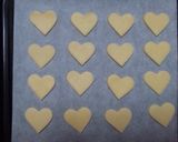 A picture of step 5 of Crispy and Flaky Rice Flour Cookies.