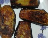 A picture of step 3 of Spicy Bringal Masala.