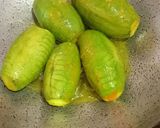 A picture of step 2 of Potol / Parwal Poshto.