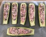 Töltött cukkinicsónak recept fázis 3 fotója
