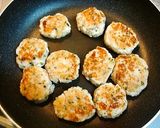 A picture of step 5 of No Need for Binding With These Soft Hanpen Fishcake Patties.