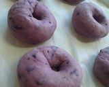 A picture of step 7 of Luxurious and Rich Blueberry Bagels.