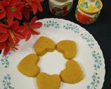 A picture of step 4 of Rava Kesari.