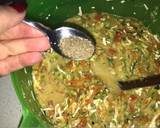 Foto del paso 4 de la receta: Budín de zapallito y zanahoria con queso de cabra