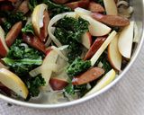 A picture of step 3 of Spotted Trotter Sausage, Crisp Apple and Kale Pasta in Cream Sauce.