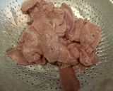 รูปขั้นตอนการทำที่ 2 ของ ตับหมูผัดพริก