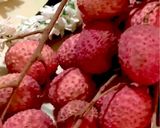 A picture of step 1 of Summer Drink : Lychee Strawberry Fizz.