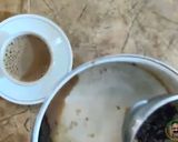 A picture of step 6 of Onion Chai.