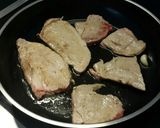 A picture of step 2 of Pizzaiola Escalopes.