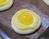 A picture of step 8 of Apricot Cream Cheese Buns.