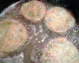 A picture of step 3 of skunks fried geen tomatoes.