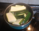 Foto del paso 3 de la receta: Calabacín relleno gratinado