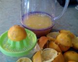 A picture of step 1 of Sunshine's freshly squeezed orange juice.