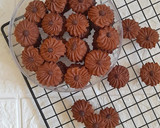 Foto langkah ke 6 dari resep Semprit Coklat Putih Telur.