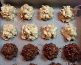 A picture of step 4 of Very Easy Chocolate Crunch.