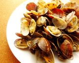 A picture of step 4 of Spaghetti alle Vongole in Rosso.