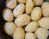 Foto langkah ke 1 dari resep Persatuan kentang dan telur (PERKEDEL).