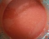 A picture of step 4 of Valentine strawberry cake#valentinesdish.