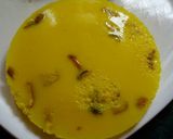 A picture of step 7 of Yellow color molk jelly.