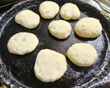 Foto del paso 4 de la receta: Pancitos de cebolla