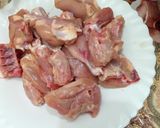 A picture of step 1 of Chicken karhai.