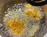 Foto del passaggio 4 della ricetta Frittelle di zucca con erbe aromatiche