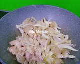 Hình bước làm 2 của món Nụ hoa mướp xào thịt heo và nấm bào ngư