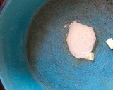 Foto del paso 3 de la receta: Mole verde de puerco y mousse de frijol blanco