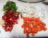 Foto del paso 1 de la receta: Pollo en caldereta