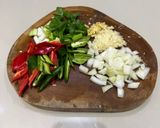 Foto langkah ke 1 dari resep Tumis Tahu Sayuran.