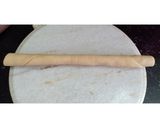 A picture of step 3 of Plain Paratha.