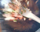 A picture of step 2 of Kanda poha.