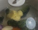 Foto langkah ke 3 dari resep Puree Scrambled Egg Cheese Broccoli #EdisiMPASI.