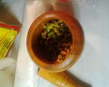 A picture of step 3 of Phyllo dessert.