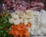 Foto del paso 2 de la receta: Curry japonés con costillas y verduras