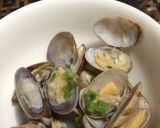A picture of step 5 of Japanese Littleneck Clams Steamed in Sake.