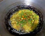 Foto langkah ke 3 dari resep Telur Dadar Pakcoy.