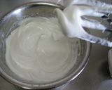 A picture of step 6 of Striped No-Bake Cheesecake.
