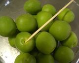 A picture of step 1 of Supreme Basic Umeshu Plum Wine.