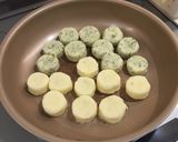 A picture of step 8 of Three colors Imo-mochi (Potato rice cake).