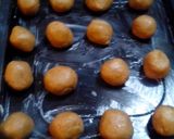 A picture of step 5 of Nora-San's Soft Peanut Butter Cookies.