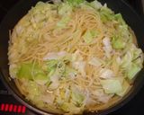 A picture of step 5 of Japanese-Style Cabbage Pasta with Just One Frying Pan.