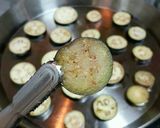 Hình bước làm 3 của món Cà tím xào thịt băm 돼지고기가지볶음